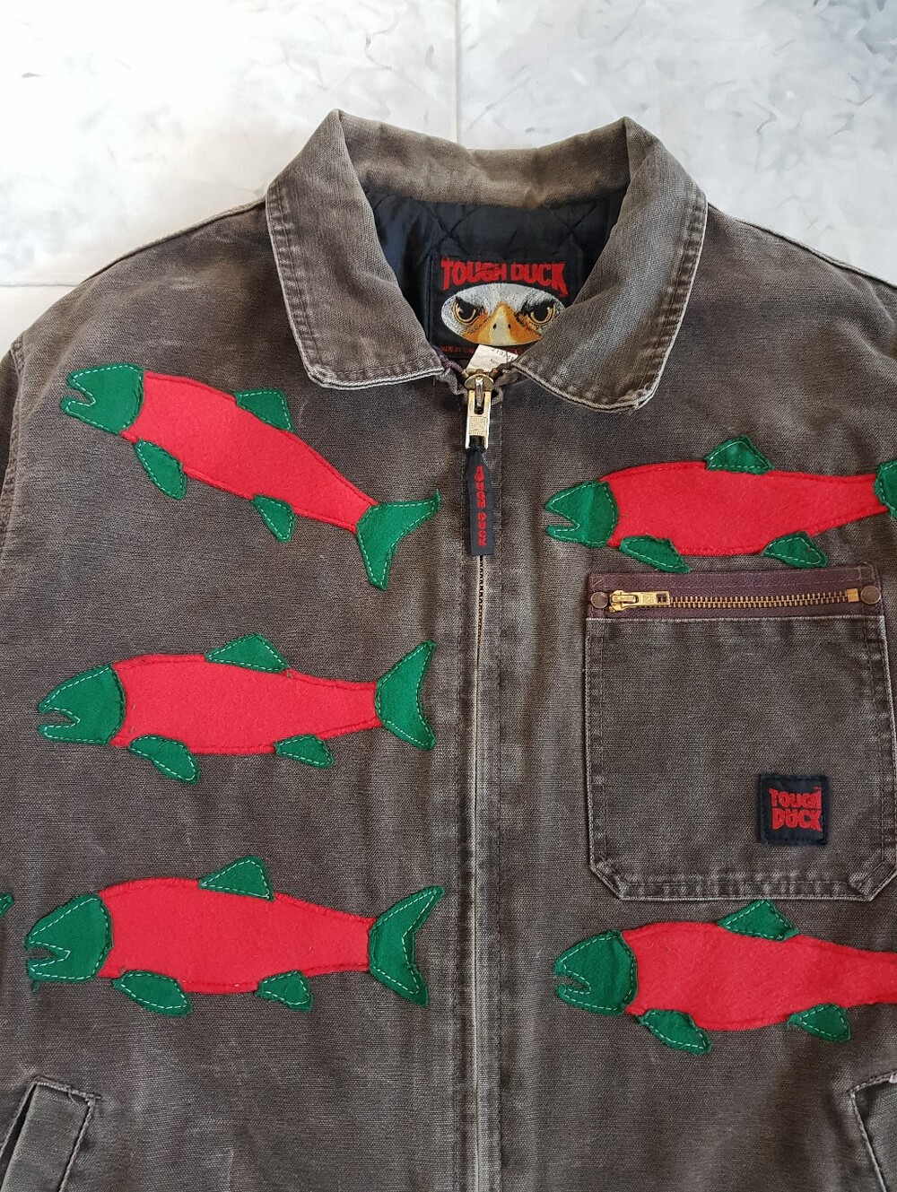 Vintage Upcycled Sockeye Salmon & Grizzly Bear Tough Duck Work Jacket Carhartt - Picture 6 of 16